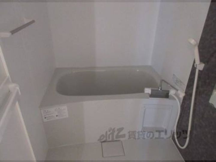 ロイヤルレジェンド西大津606の風呂