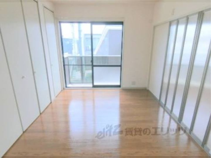 アメニティ21B棟202の寝室