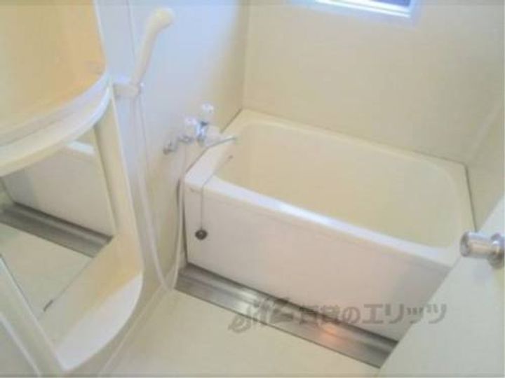 セレッソ甲西A号館402の風呂