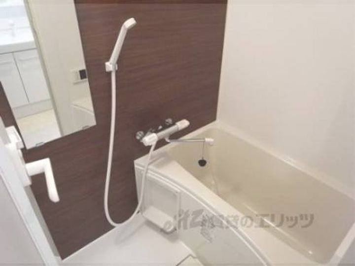 サクシード伏見西町202の風呂