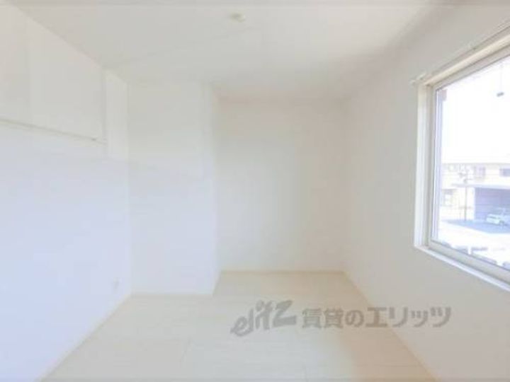 コンフォルタB棟202の寝室