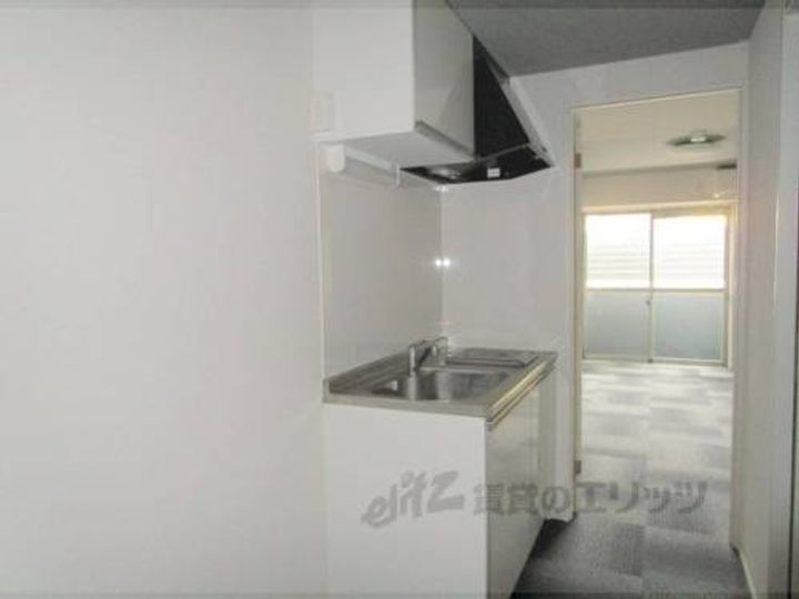 フラッティ京都十条403のキッチン