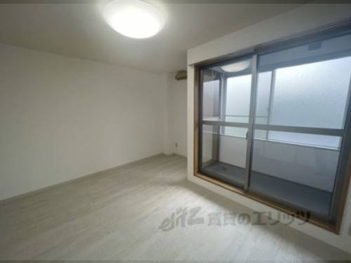 ハイツマツモト205の寝室