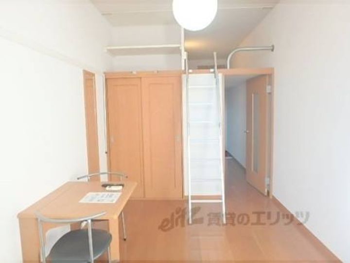 レオパレスTAAの寝室