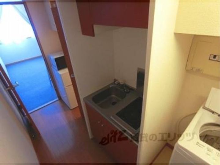 レオパレスForestのキッチン