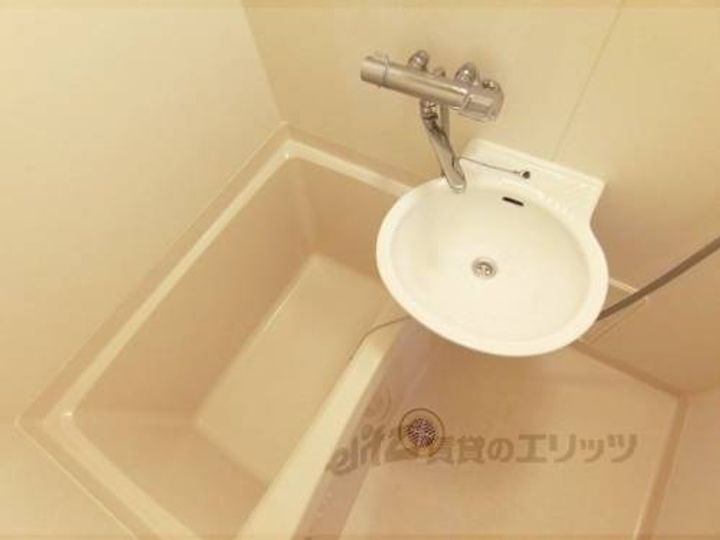 レオパレスかじや101の風呂