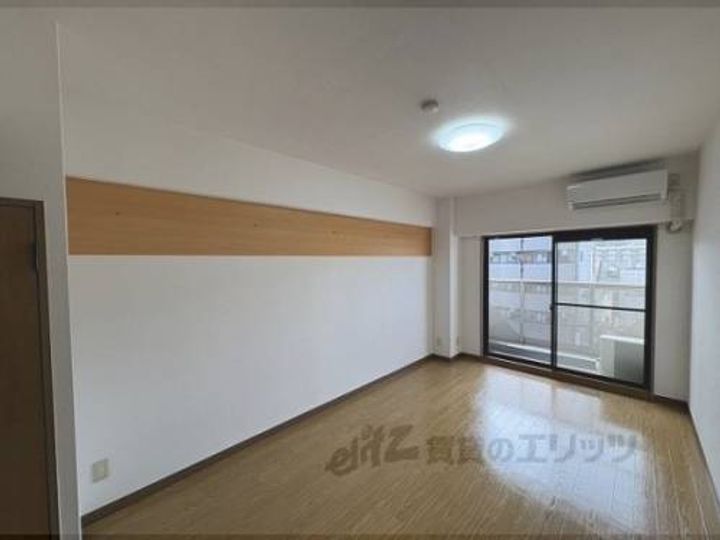 ネオパレス亀岡502の寝室