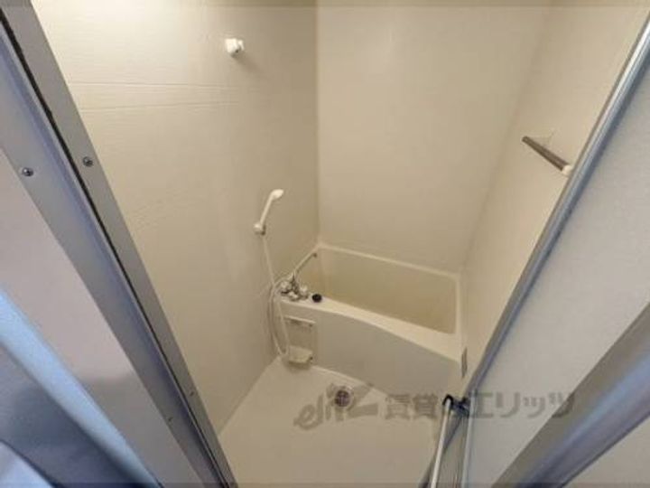 ネオパレス亀岡611の風呂