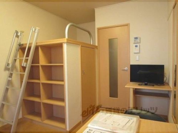 レオパレス青嶺の寝室