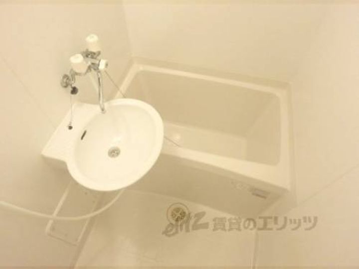 レオパレスアルモニの風呂