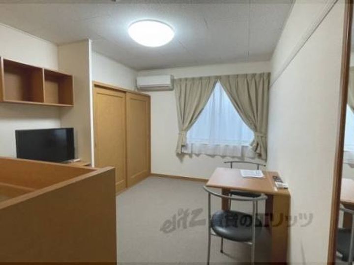 レオパレス日吉207の玄関