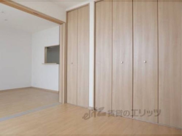 ホワイト ヴェールの寝室