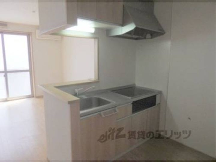 ホワイト ヴェールのキッチン