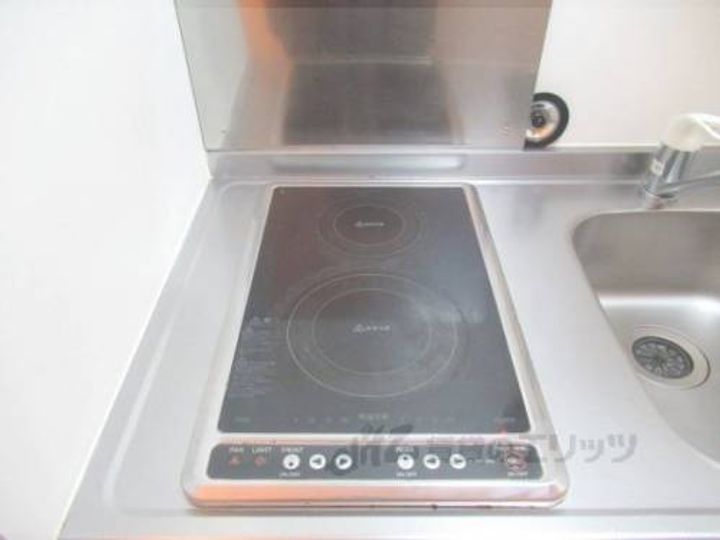 レオパレスワイズコート日野202のキッチン