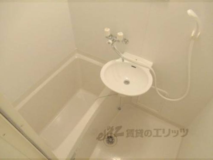 レオパレスアーネスト209の風呂