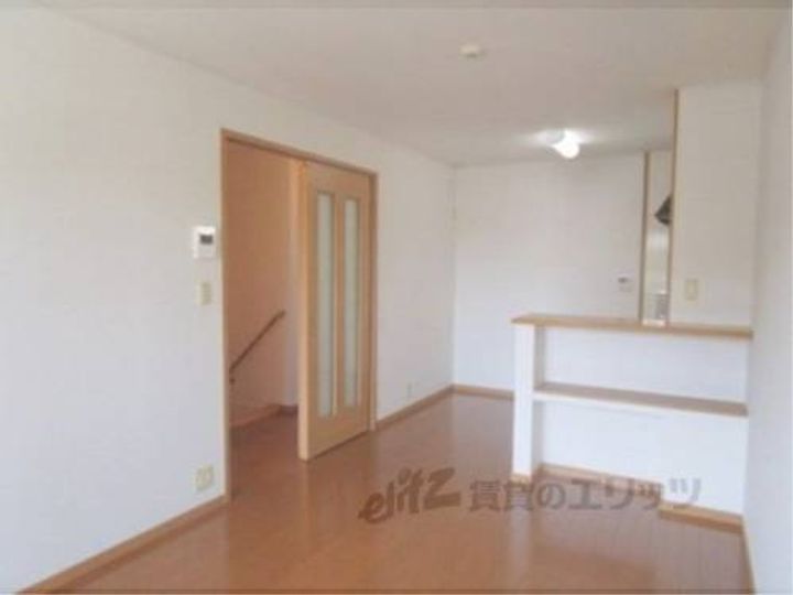 古城チェロ203の玄関