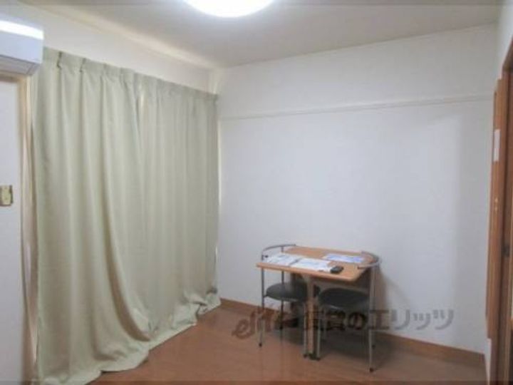 レオパレス松陽205の寝室