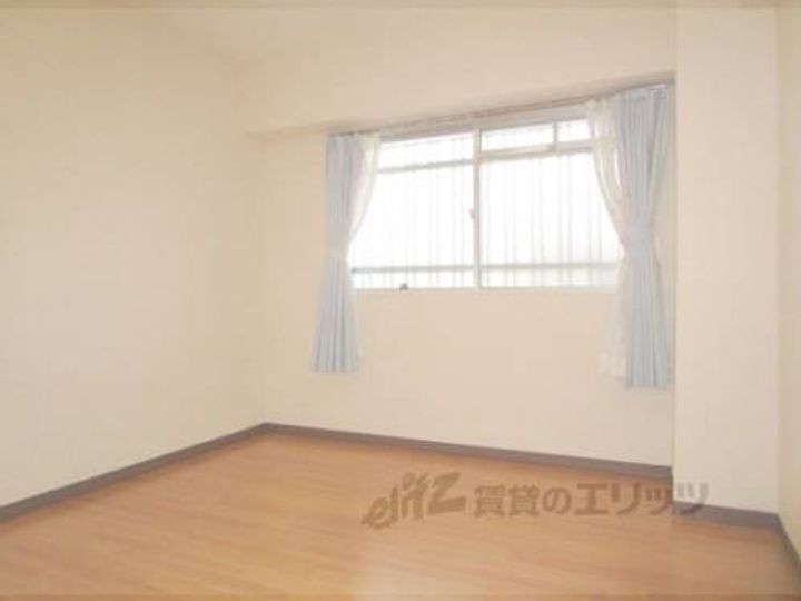 セリマンションの寝室