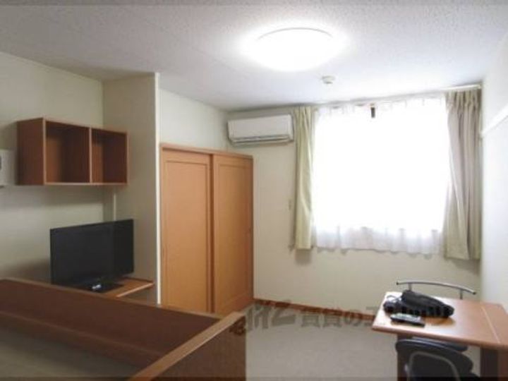 レオパレス伊吹105の寝室