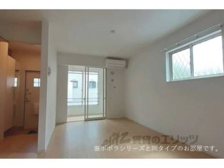 ミ・リブロ堅田206の玄関