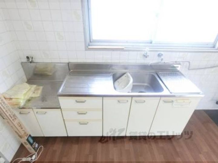 滋賀県近江八幡市緑町1丁目(一戸建)の賃貸物件1のキッチン