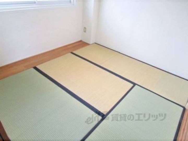 ビレッジハウス加田1号棟206の寝室