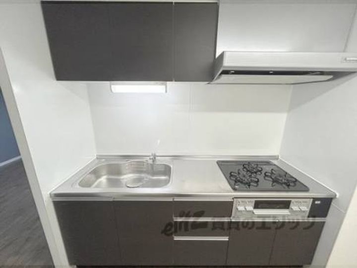 グリュックメゾン西大寺605のキッチン