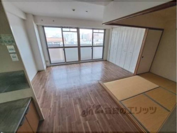 プラムキャッスルS-1605の玄関