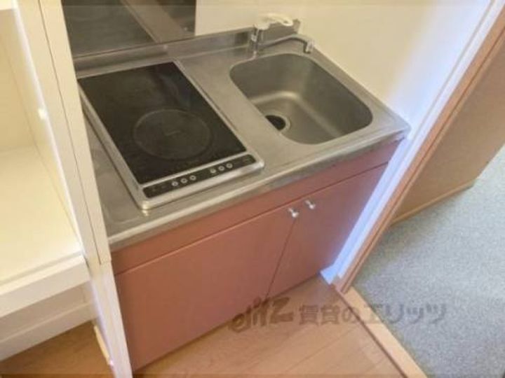レオパレスハートフル西大寺102のキッチン