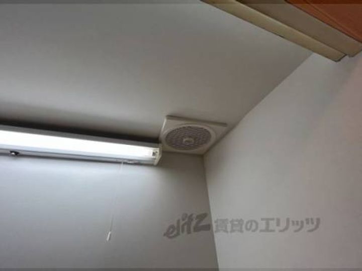 スタンドアップ本町304のキッチン