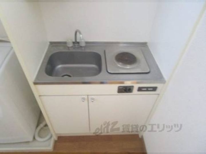 レオパレスナカノ204のキッチン