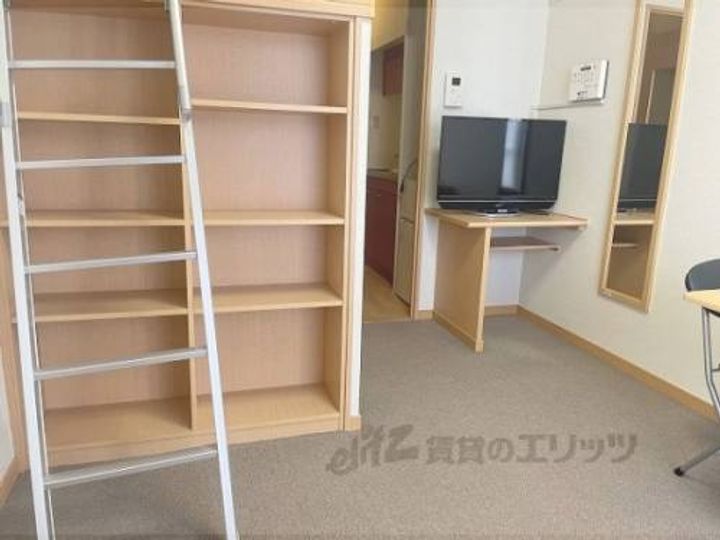 レオパレスエスペランサ舞303の寝室