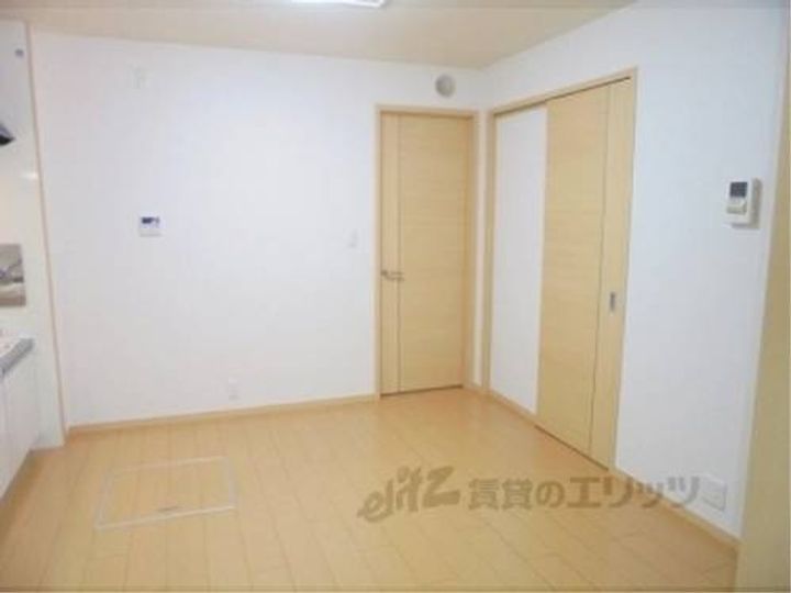 フレイズ?・??101の玄関