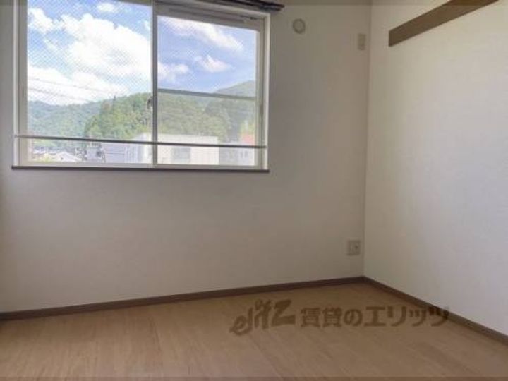 コンド・クラタニ202の寝室