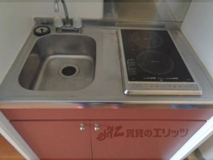 レオパレス行永105のキッチン