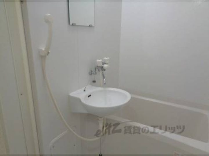 レオパレス行永105の風呂