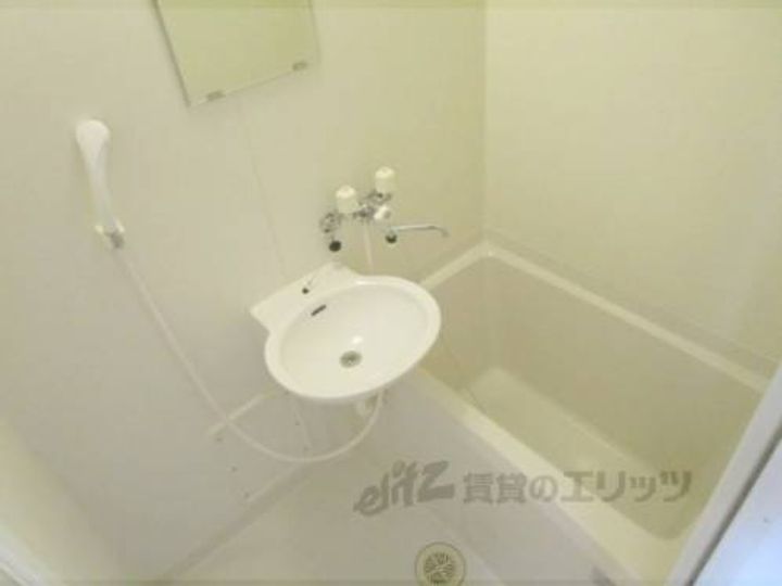 レオパレス奏律の風呂