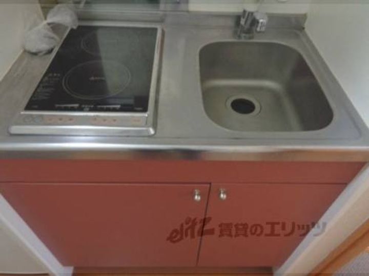 レオパレス余内206のキッチン