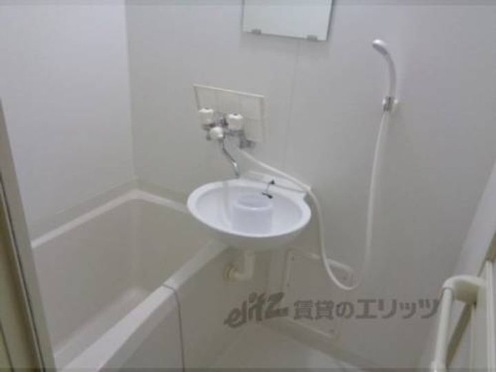レオパレス余内206の風呂