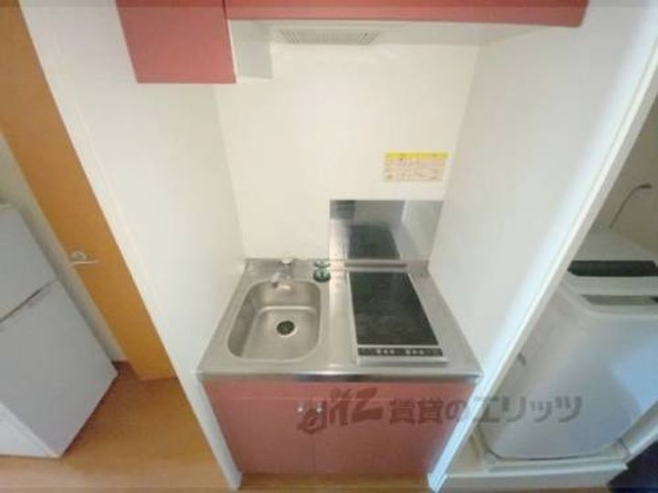 レオパレスOYABU207のキッチン