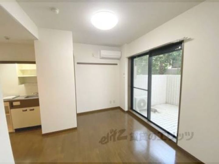 シティパレスあやめ池P8の寝室