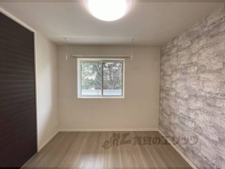 メゾン厨子奥302の寝室