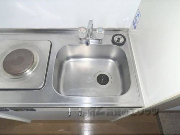 レオパレス二上204のキッチン