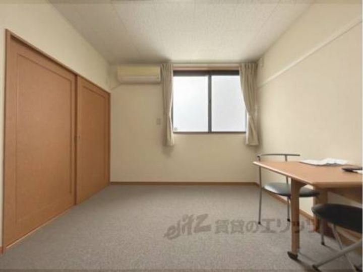 レオパレスシルフィード209の寝室