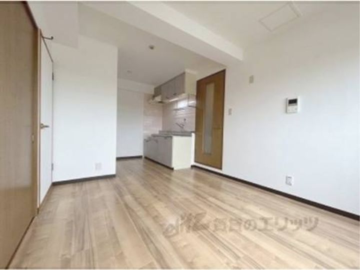 大喜マンションの玄関