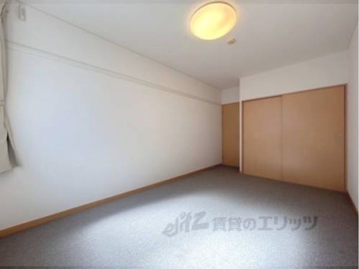 レオパレス南阪手101の寝室