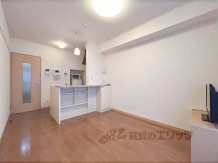 レオパレス南阪手109の玄関