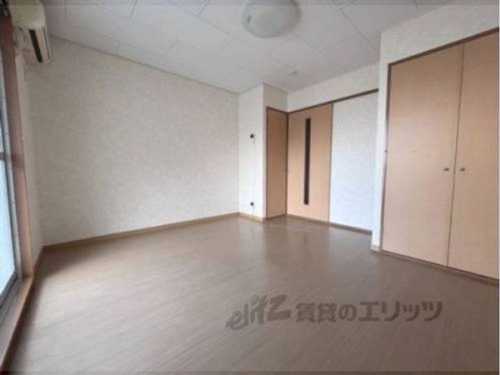 サントピア308の寝室