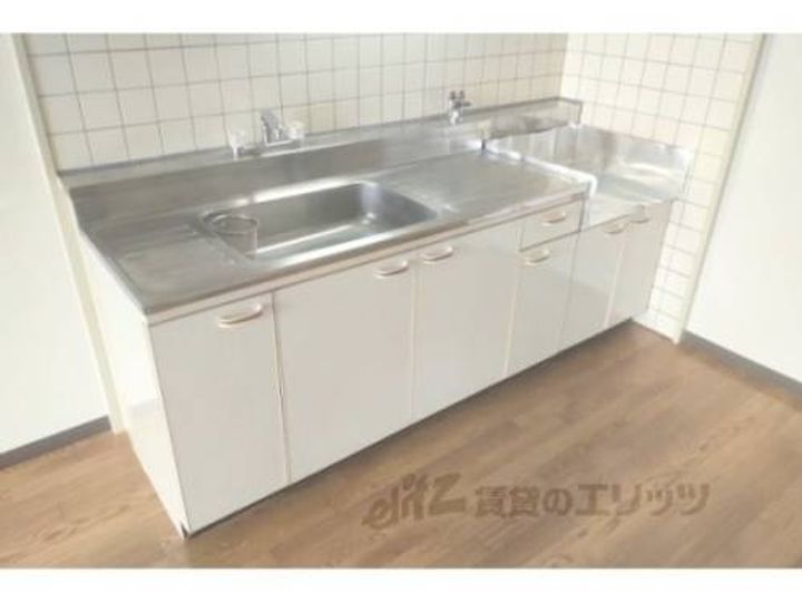 フローラル生駒102のキッチン