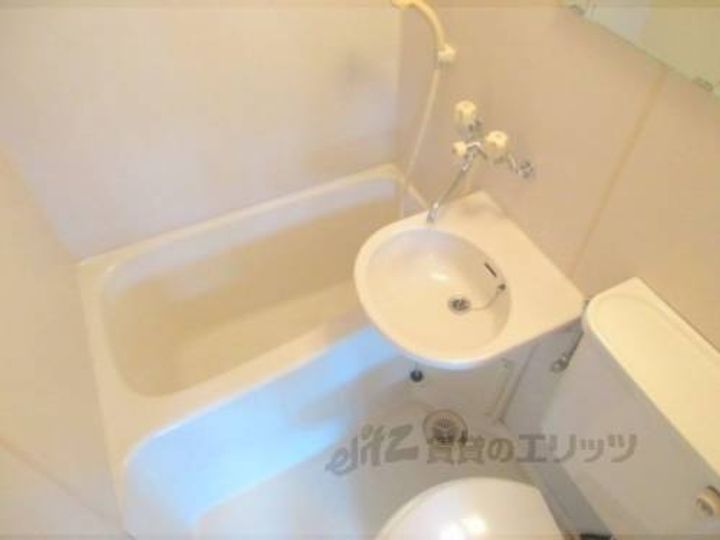 諏訪東生駒ビル306の風呂